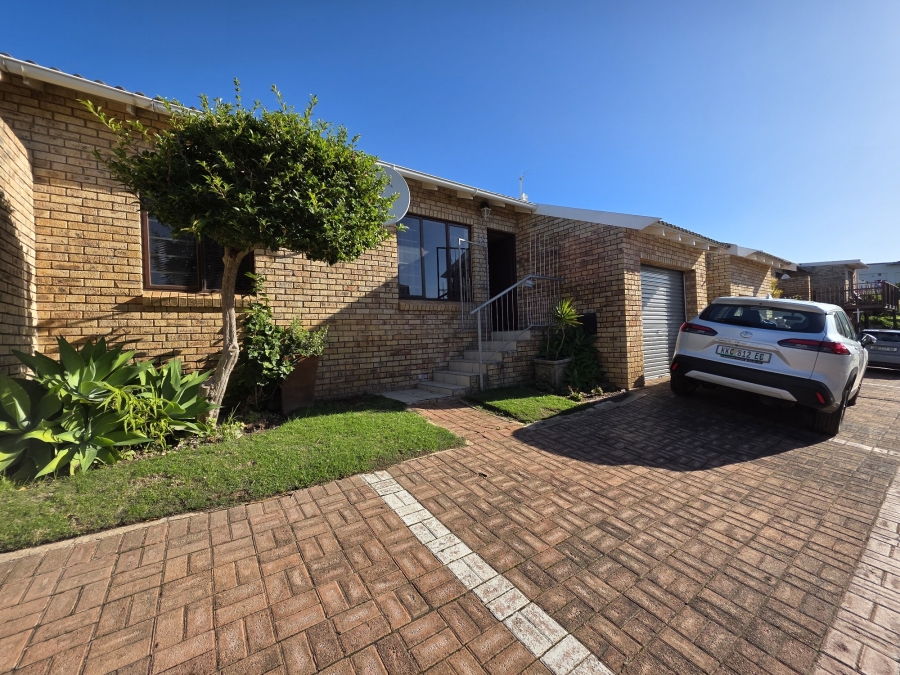 2 Bedroom Property for Sale in Jeffreys Bay Central Eastern Cape